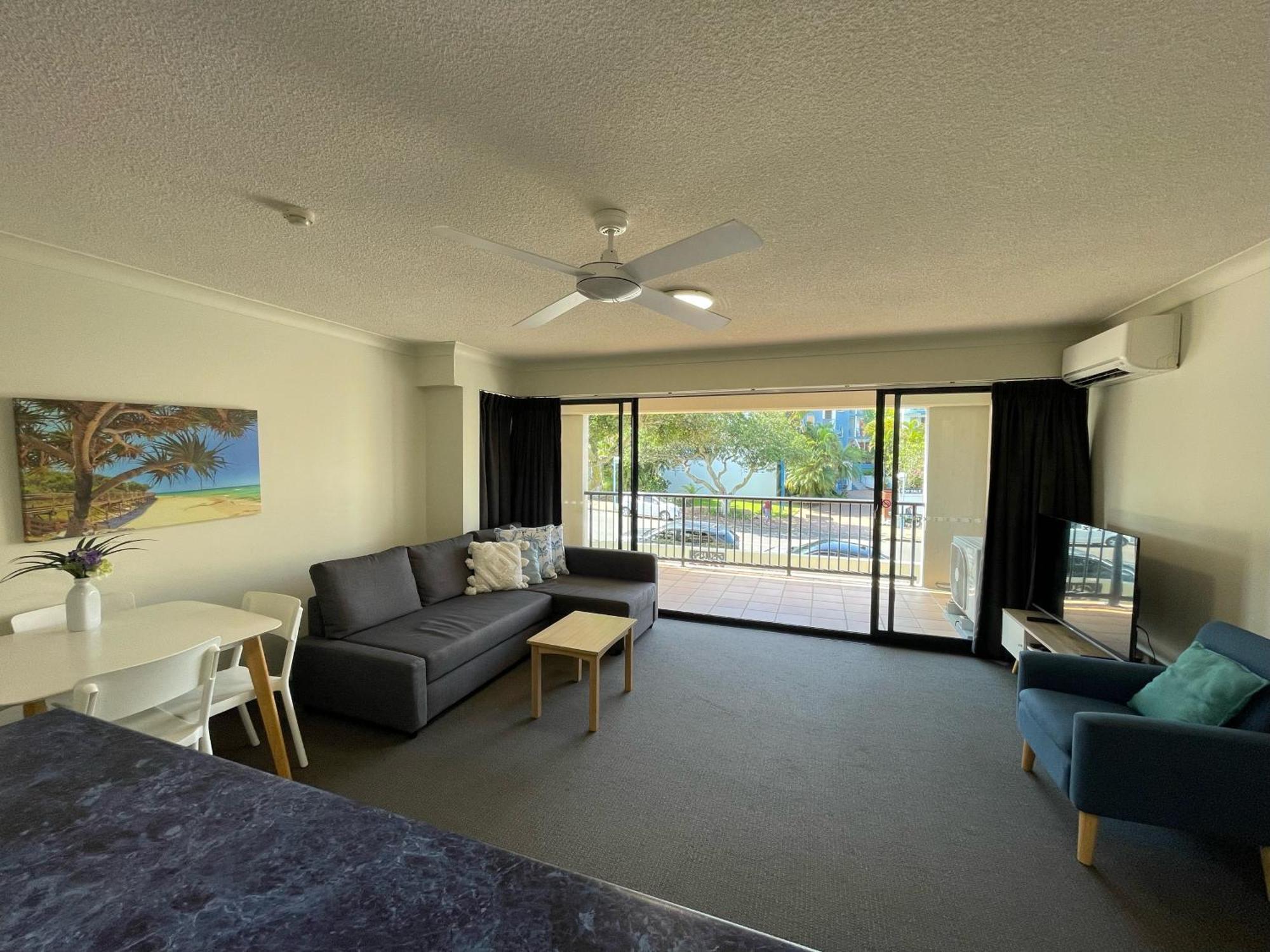 Belaire Place Motel Apartments กาเลาดรา ภายนอก รูปภาพ
