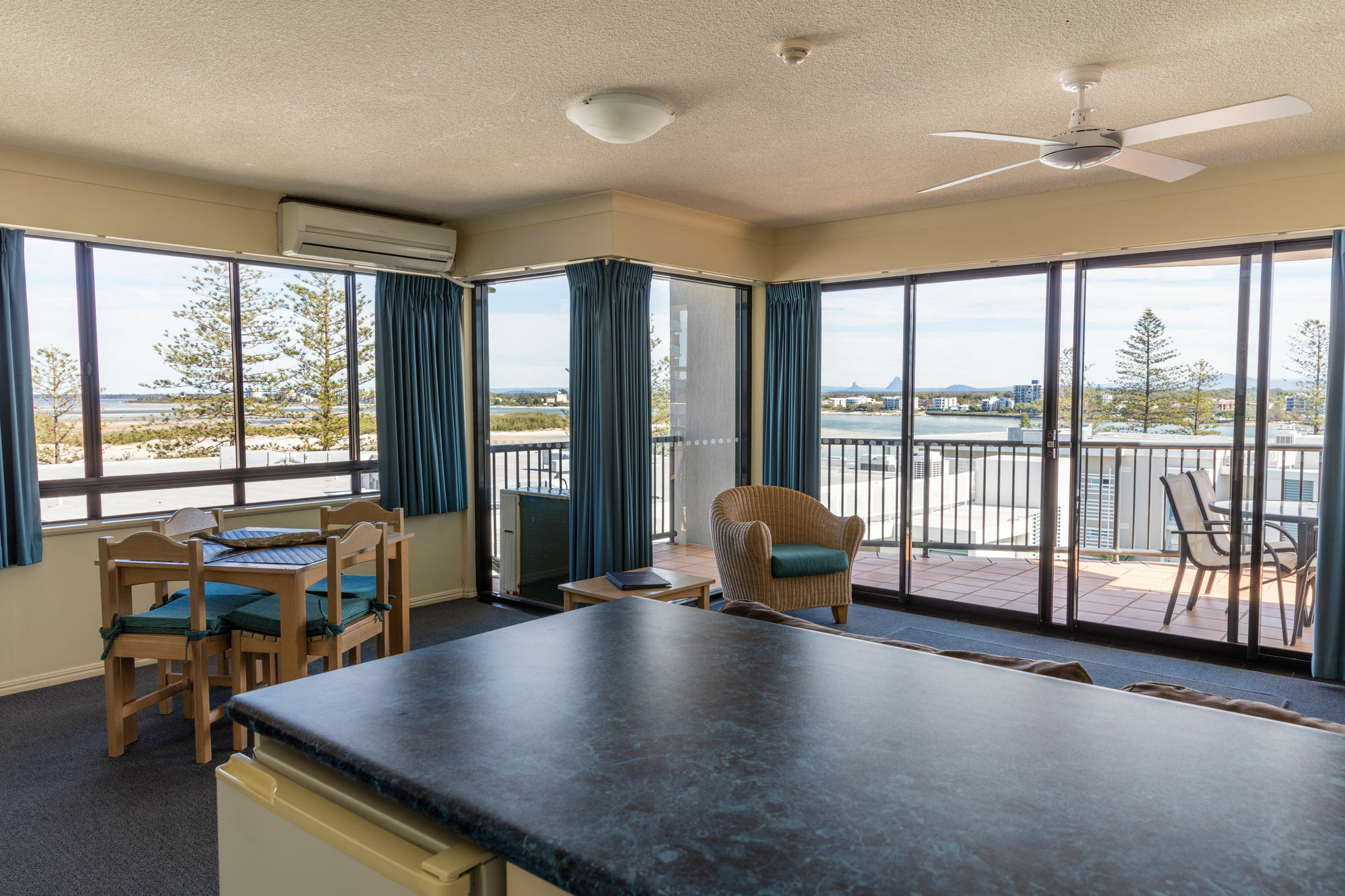 Belaire Place Motel Apartments กาเลาดรา ภายนอก รูปภาพ