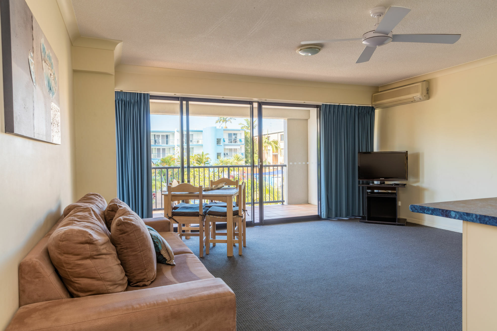 Belaire Place Motel Apartments กาเลาดรา ภายนอก รูปภาพ