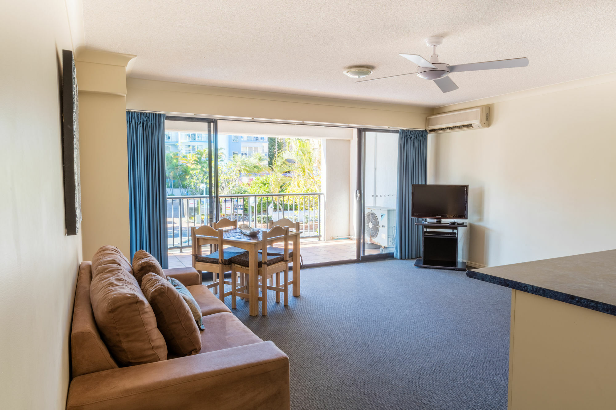 Belaire Place Motel Apartments กาเลาดรา ภายนอก รูปภาพ